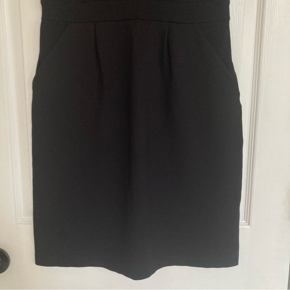 Quince Ultra-Stretch Ponte Cap Sleeve Dress in Black, Size M - Picture 6 of 14